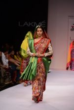 Model walk the ramp for Gaurang show at LFW 2013 Day 4 in Grand Haytt, Mumbai on 26th Aug 2013 (70).JPG